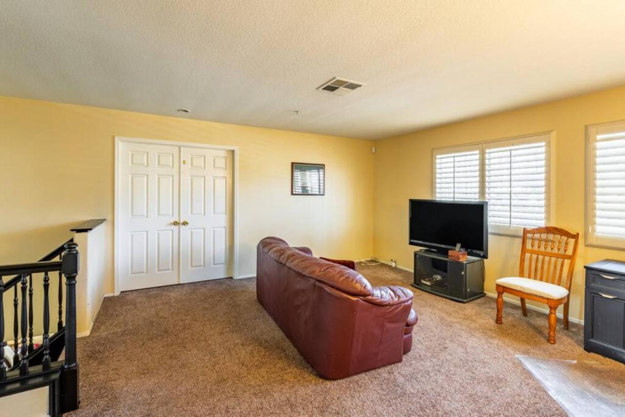 Family-Friendly 4Br Home - Spacious - Great Location 폰타나 외부 사진